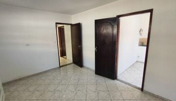 C3825 25.jpg
